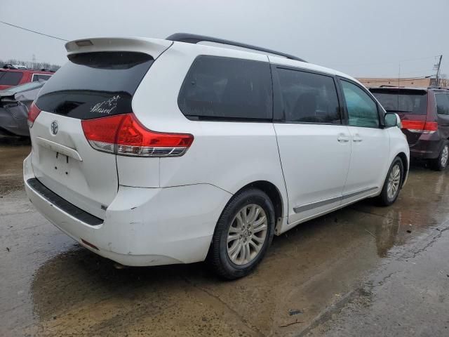 2013 Toyota Sienna XLE