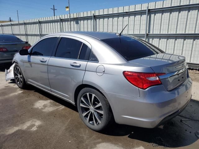 2013 Chrysler 200 Touring