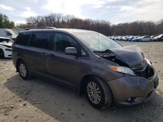 2011 Toyota Sienna XLE