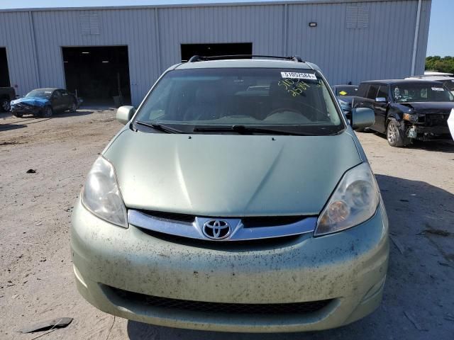 2008 Toyota Sienna XLE