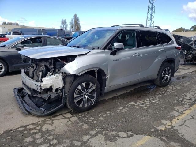 2021 Toyota Highlander Hybrid XLE