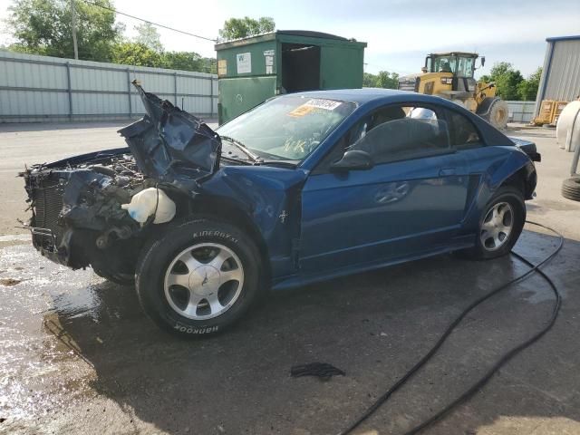 2000 Ford Mustang