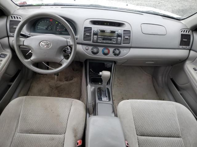 2004 Toyota Camry LE