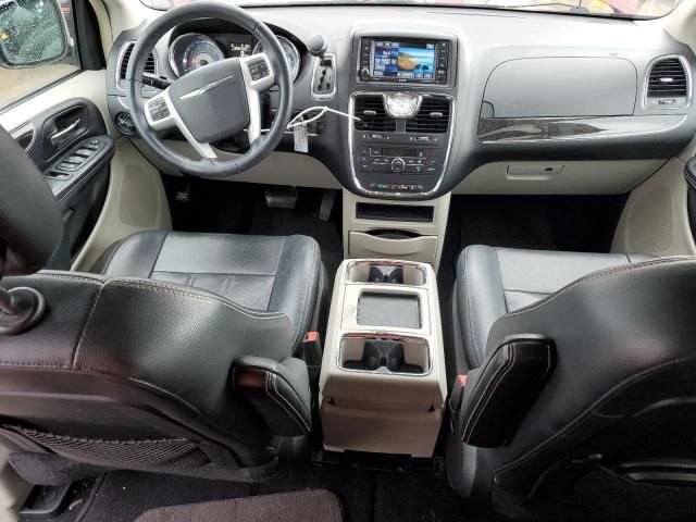 2015 Chrysler Town & Country Touring L