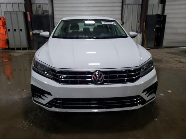 2017 Volkswagen Passat R-Line