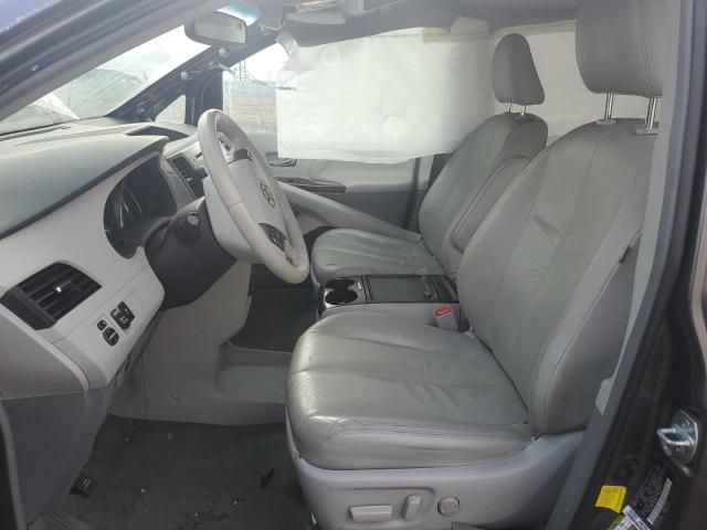 2012 Toyota Sienna XLE