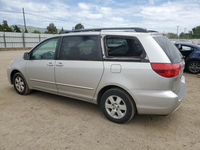 2004 Toyota Sienna XLE