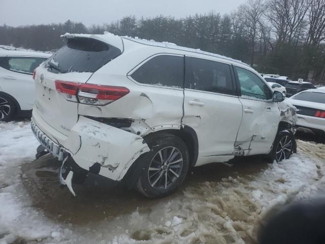 2017 Toyota Highlander SE