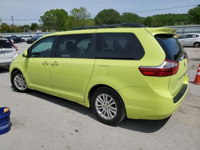 2016 Toyota Sienna XLE