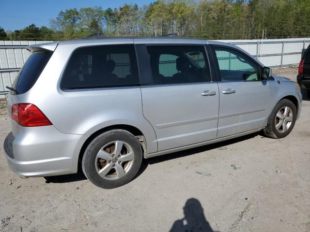 2011 Volkswagen Routan SE