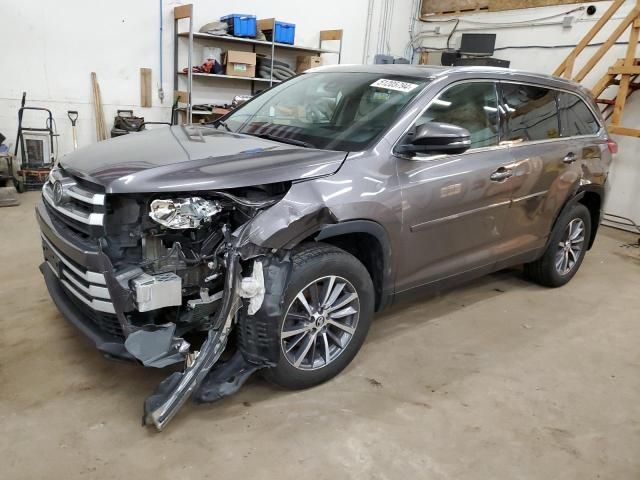 2019 Toyota Highlander SE