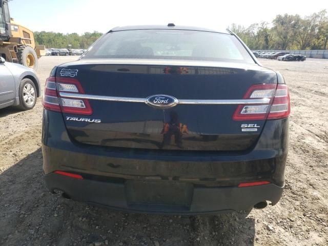 2016 Ford Taurus SEL