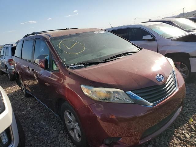 2011 Toyota Sienna LE