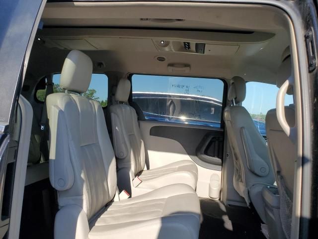 2013 Chrysler Town & Country Touring