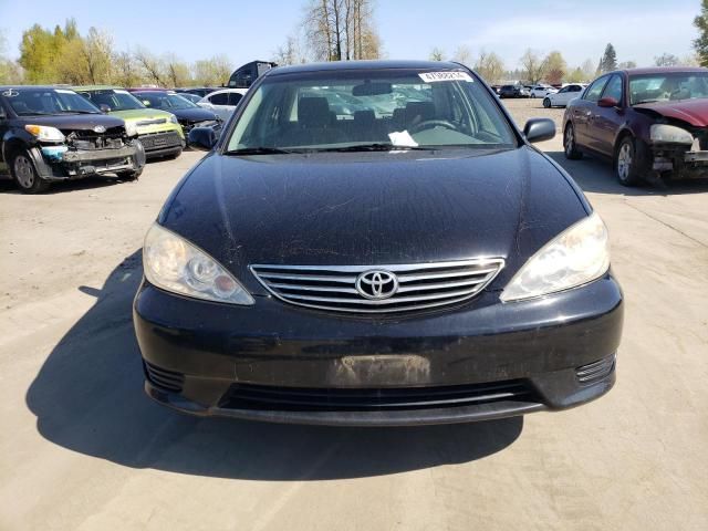 2005 Toyota Camry LE