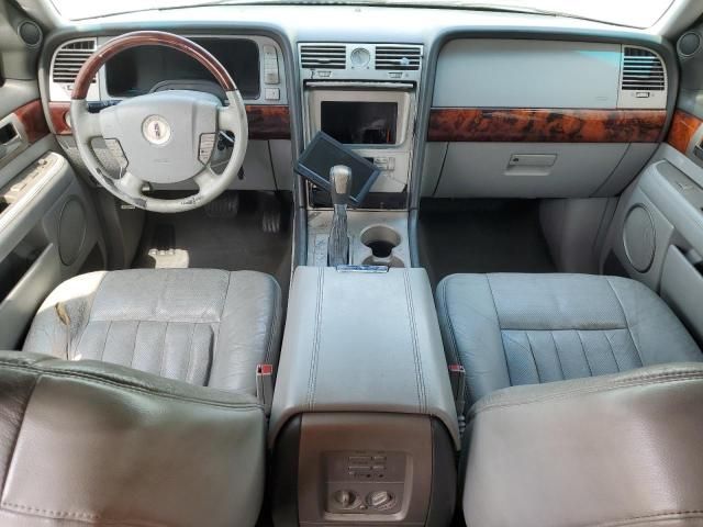 2004 Lincoln Navigator