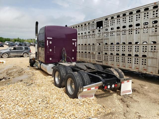 2023 Kenworth Construction W900