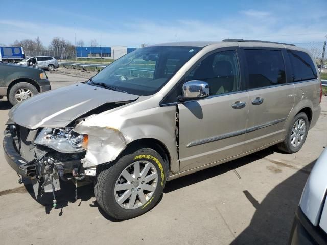 2012 Chrysler Town & Country Touring L