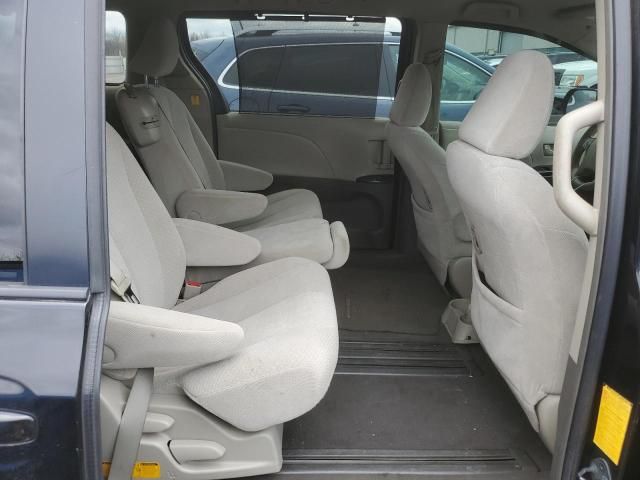 2011 Toyota Sienna LE