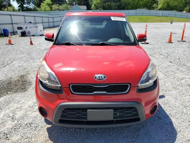 2013 KIA Soul +