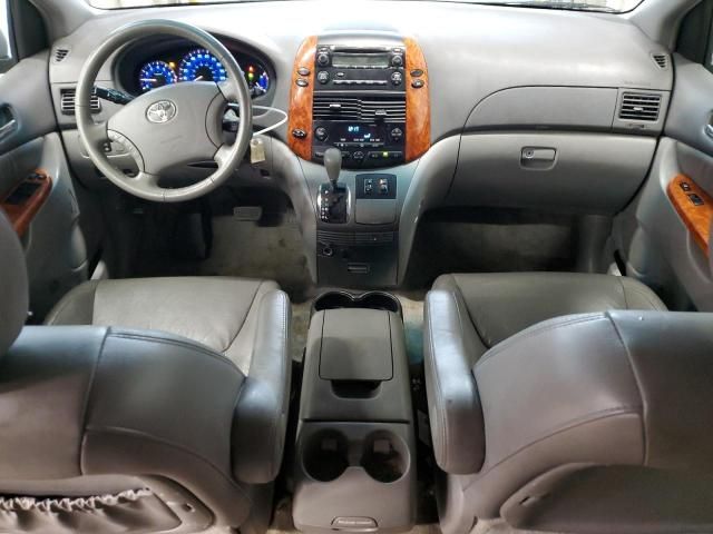 2008 Toyota Sienna XLE