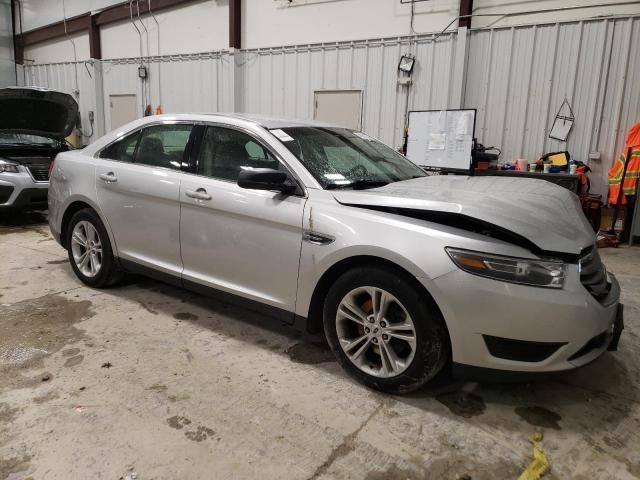 2016 Ford Taurus SE