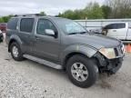 2005 Nissan Pathfinder LE