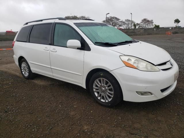 2010 Toyota Sienna XLE