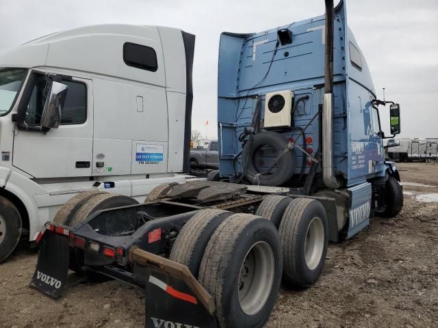 2011 Volvo VN VNL