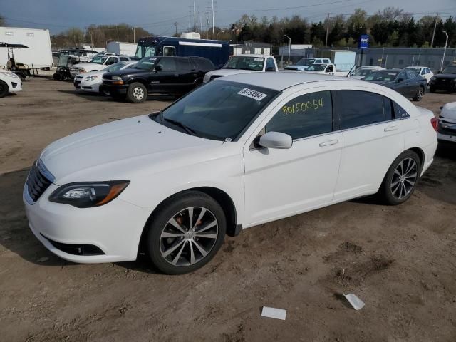 2013 Chrysler 200 Touring