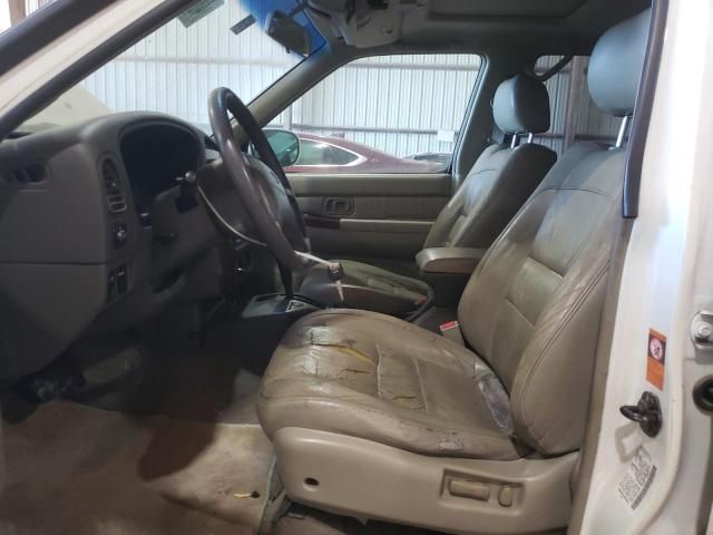 2000 Infiniti QX4