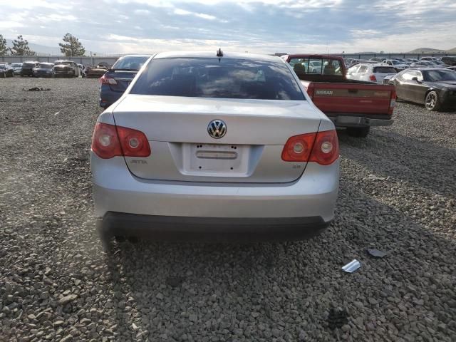 2005 Volkswagen New Jetta 2.5L Option Package 2