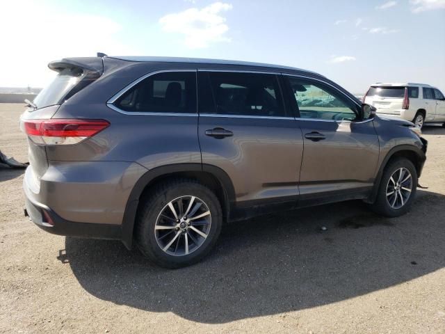 2019 Toyota Highlander SE