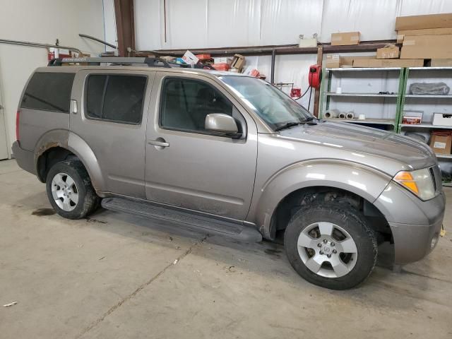 2005 Nissan Pathfinder LE