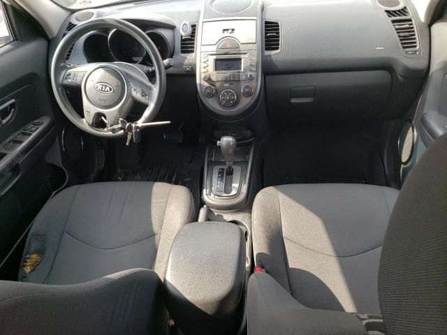 2010 KIA Soul +