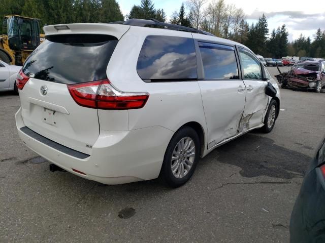 2015 Toyota Sienna XLE