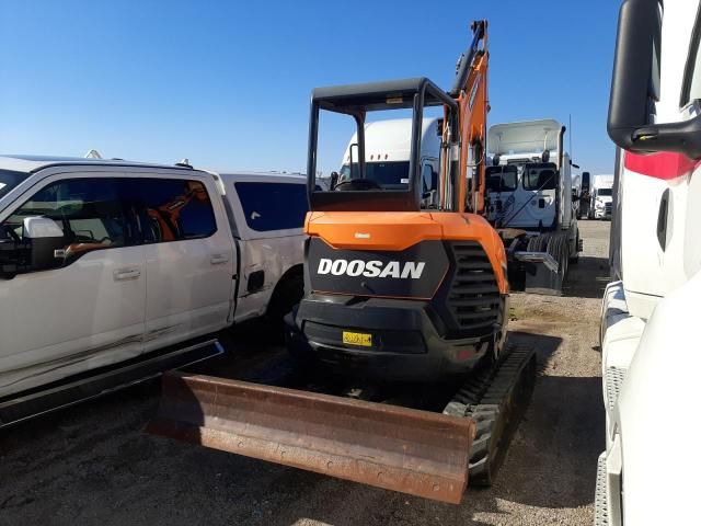 2019 Doosan DX35Z