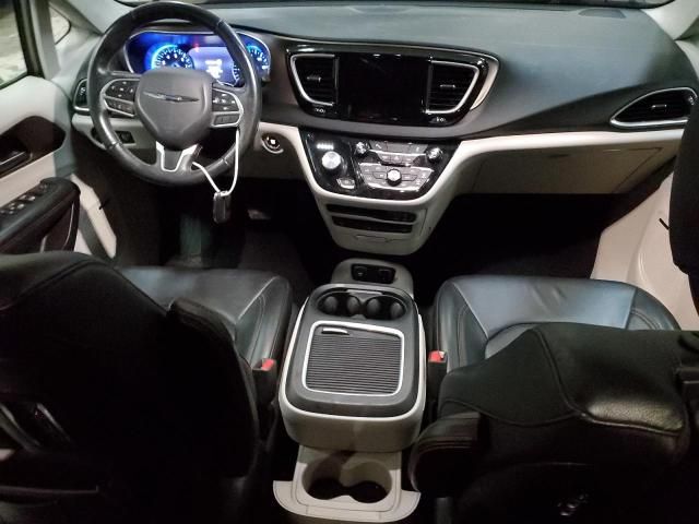 2017 Chrysler Pacifica Touring L Plus