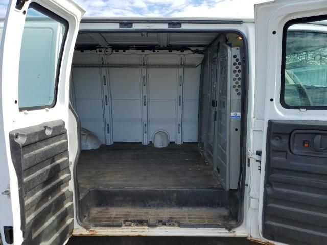 2010 Chevrolet Express G2500