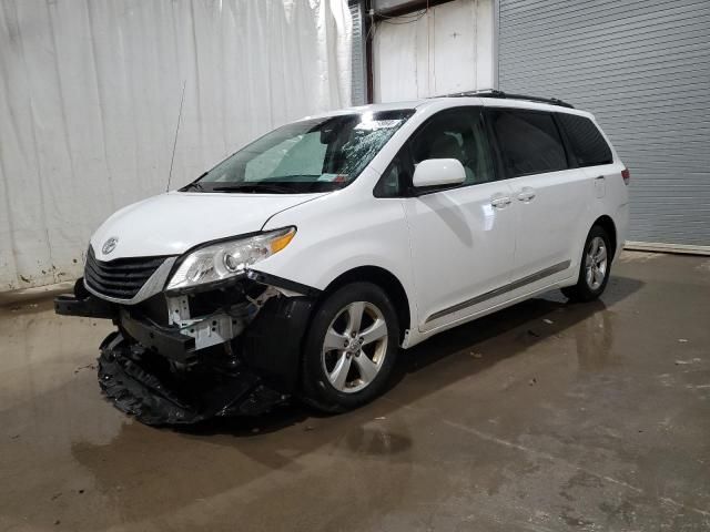 2014 Toyota Sienna LE