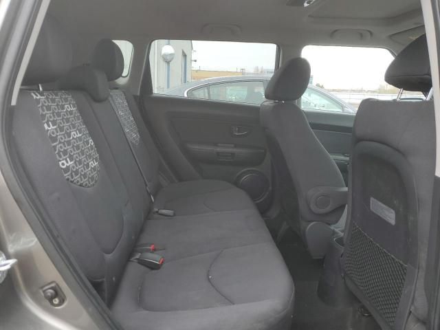 2011 KIA Soul +