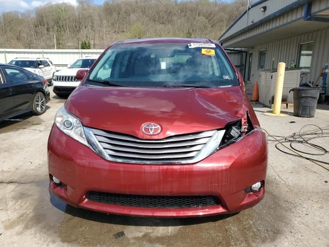 2015 Toyota Sienna XLE