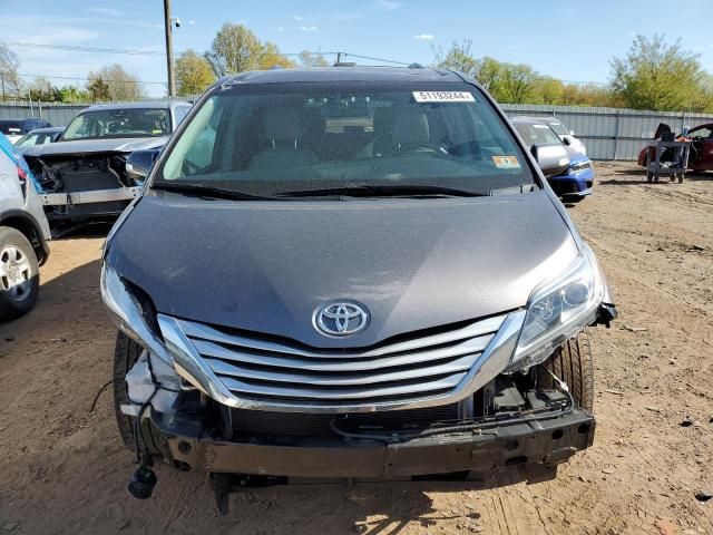 2017 Toyota Sienna XLE