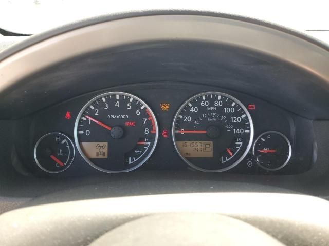 2005 Nissan Pathfinder LE