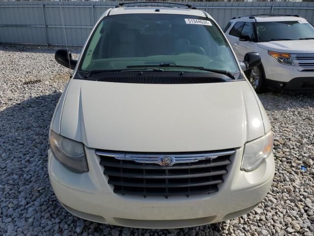 2007 Chrysler Town & Country Touring