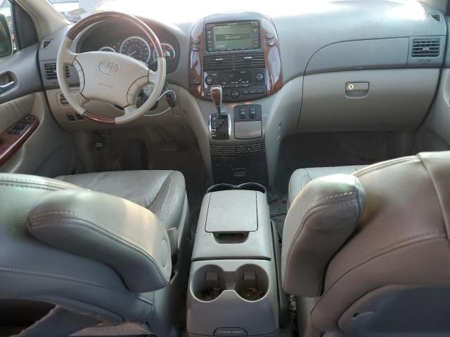 2005 Toyota Sienna XLE