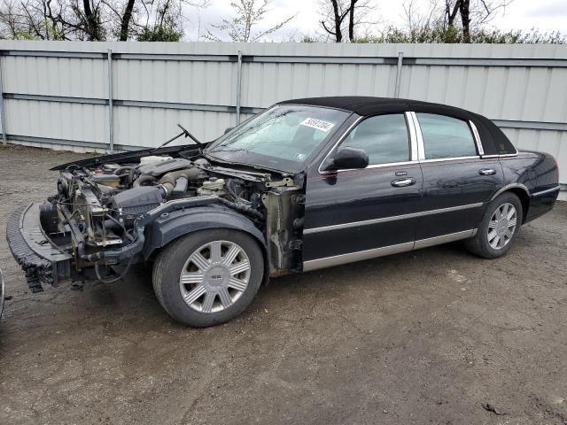 2004 Lincoln Town Car Ultimate