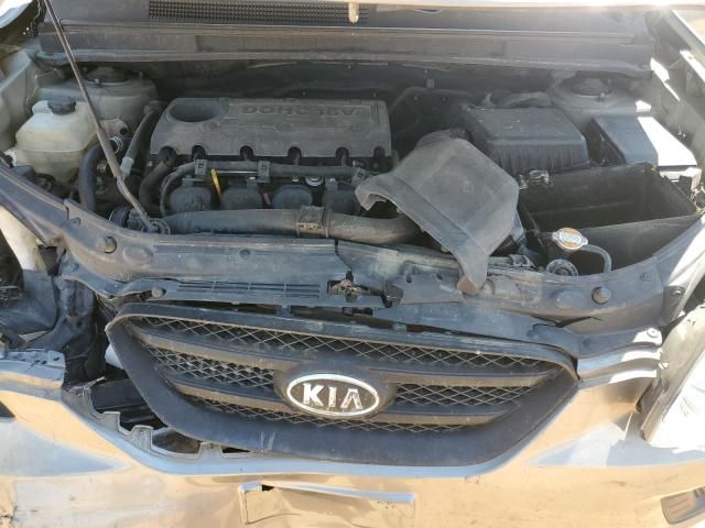 2009 KIA Rondo Base