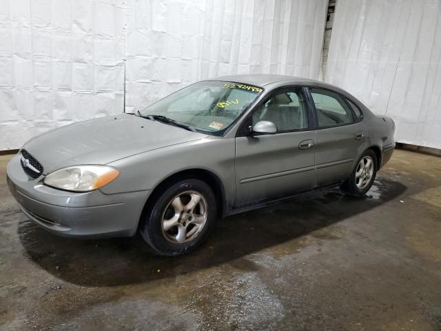 2002 Ford Taurus SE