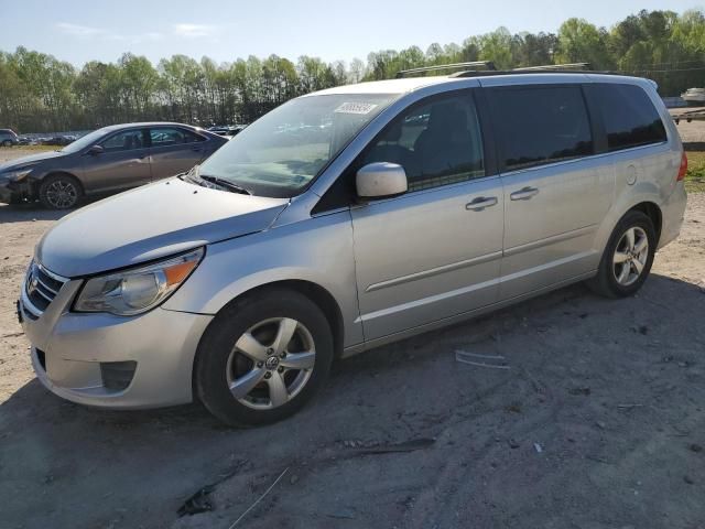 2011 Volkswagen Routan SE